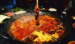 娱乐吃瓜酱吃火锅小说,娱乐吃瓜酱的麻辣人生