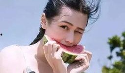 网红吃瓜搞笑图片头像女,笑点满满，萌态可掬