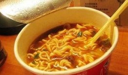 阿姨爆料速食面视频,阿姨爆料视频曝光惊人内幕